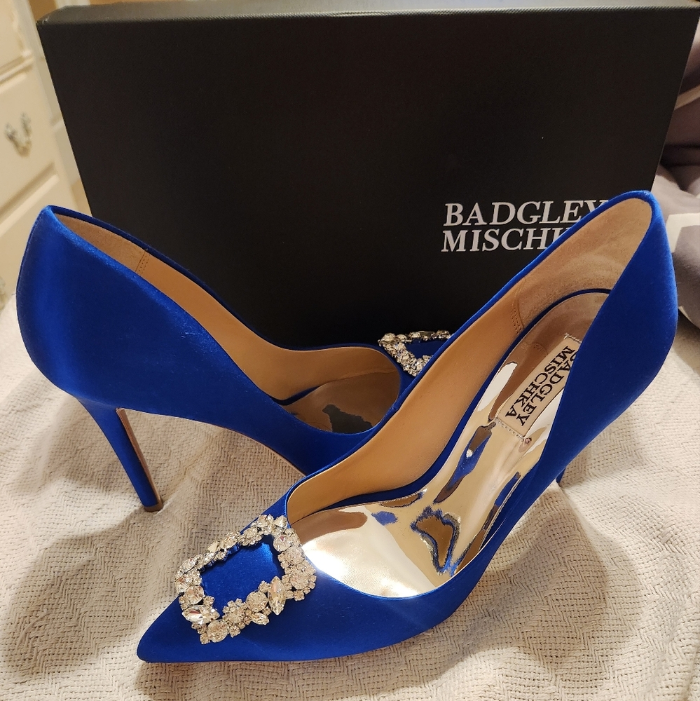Badgley Mischka Cher Crystal Embellished Pump